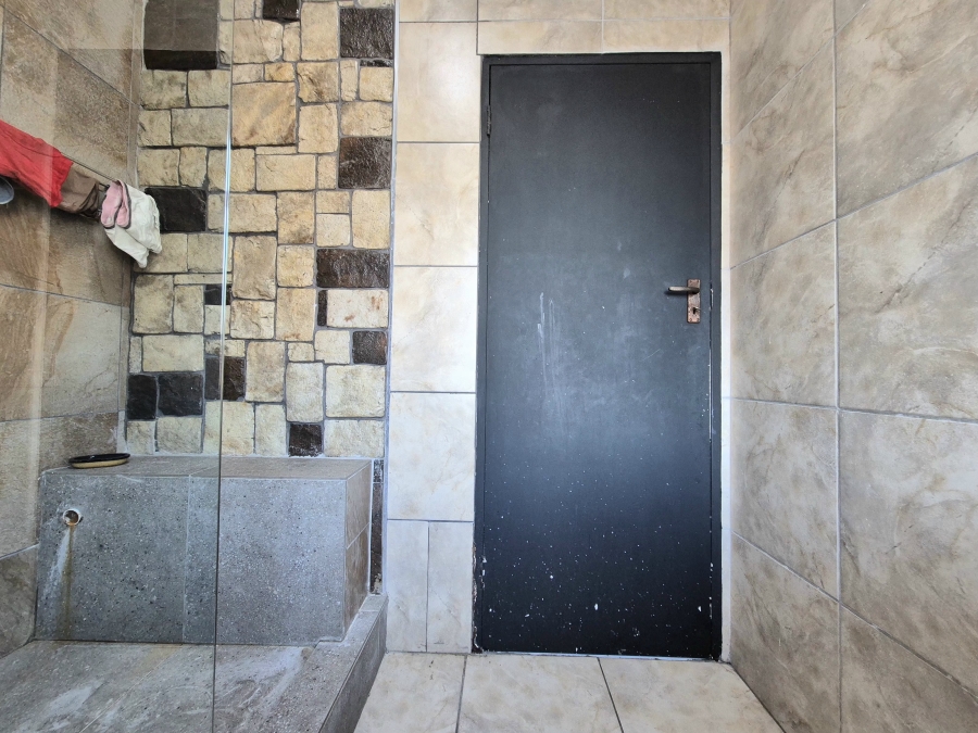 3 Bedroom Property for Sale in Wynberg Upper Western Cape